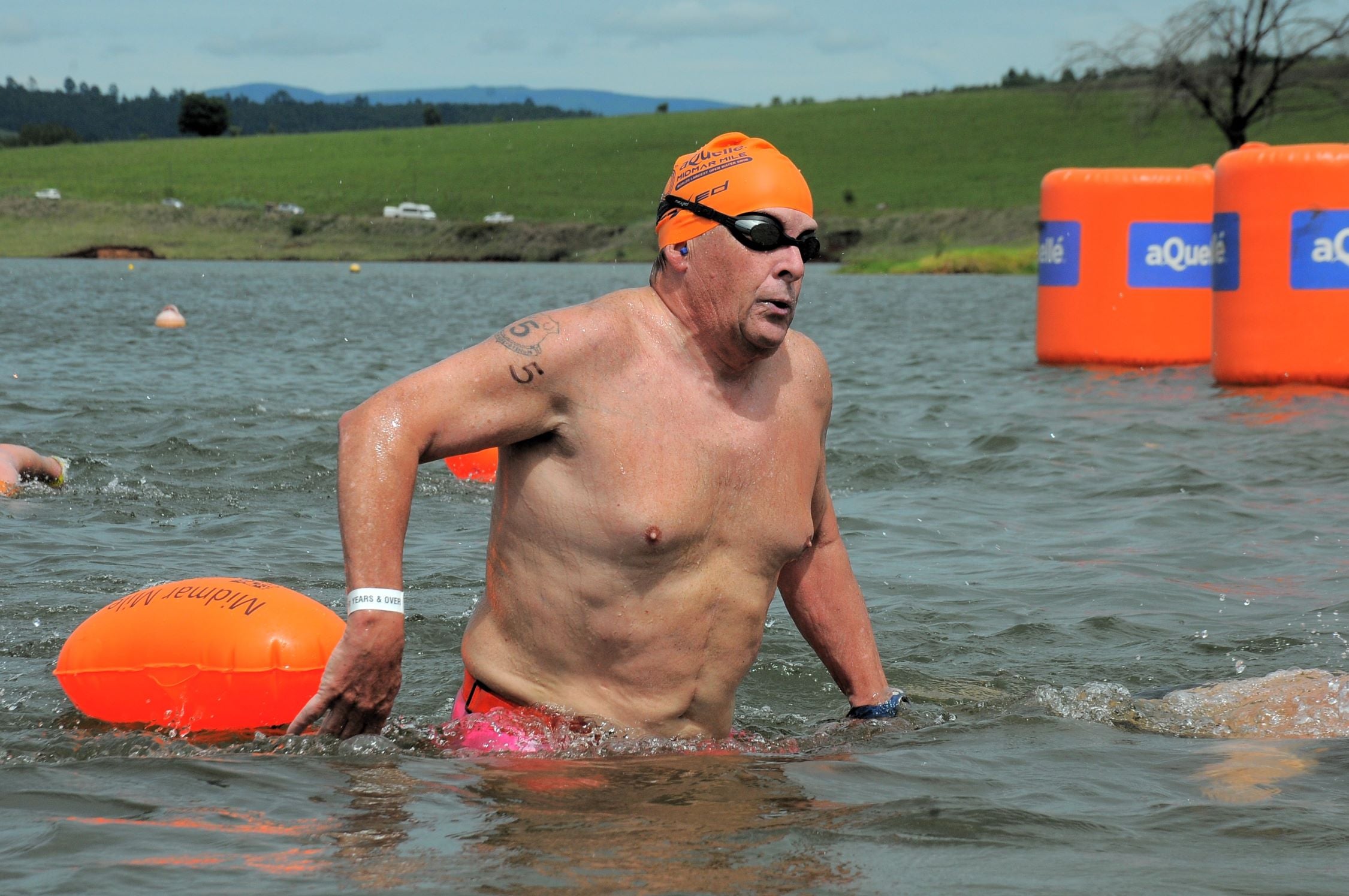 50-finish milestone beckons for two swimmers at aQuellé Midmar Mile
