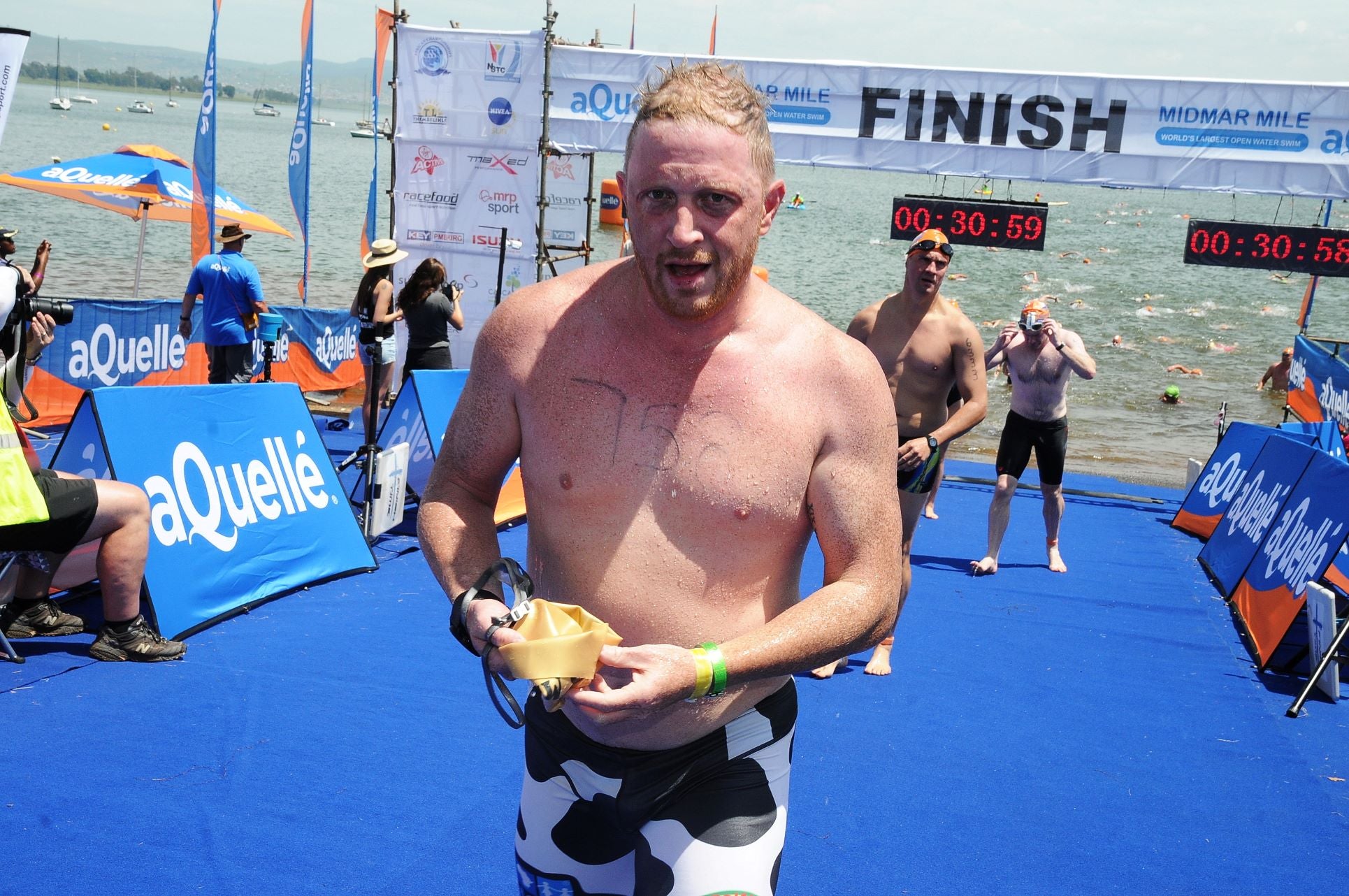 Resolute Raath raises the mileage for aQuellé Midmar Mile Charity Challenge